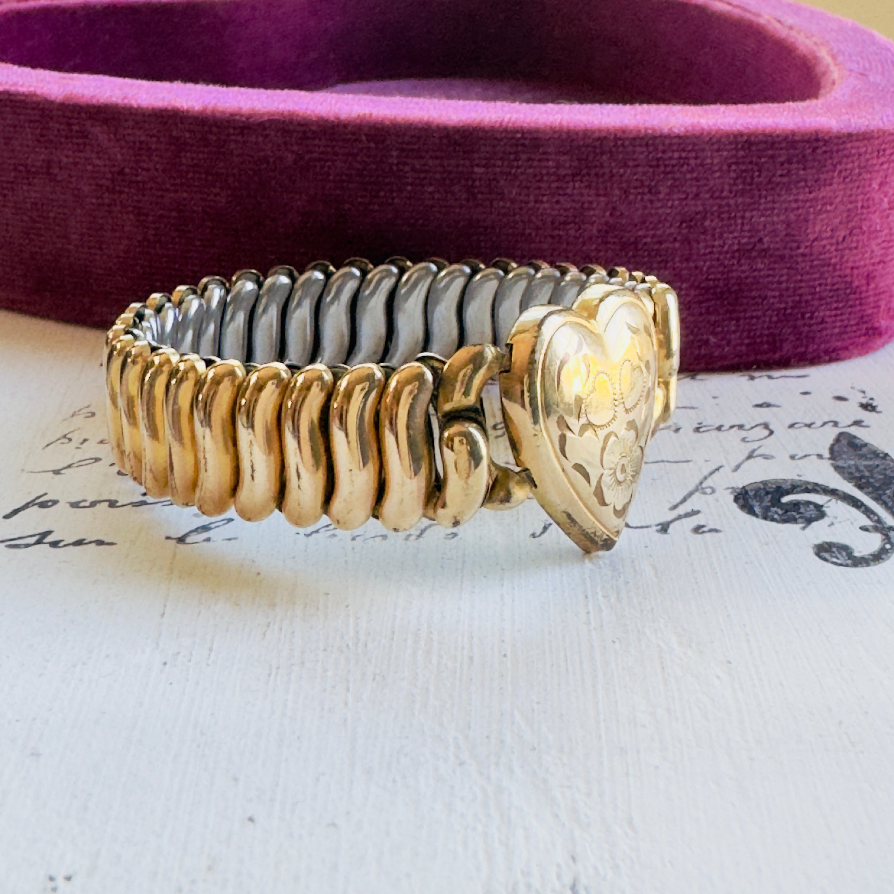 Sweetheart　スイートハート　ブレスレット Sweet Heart Expansion Bracelet - S.O. Bigney & Co. – hipV Modern