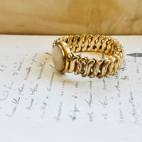 Side profile of Sweetheart Bracelet
