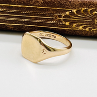 antique gold signet ring