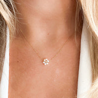 VIntage Daisy Pearl Nacklace by hipV Modern Vintage Jewelry.