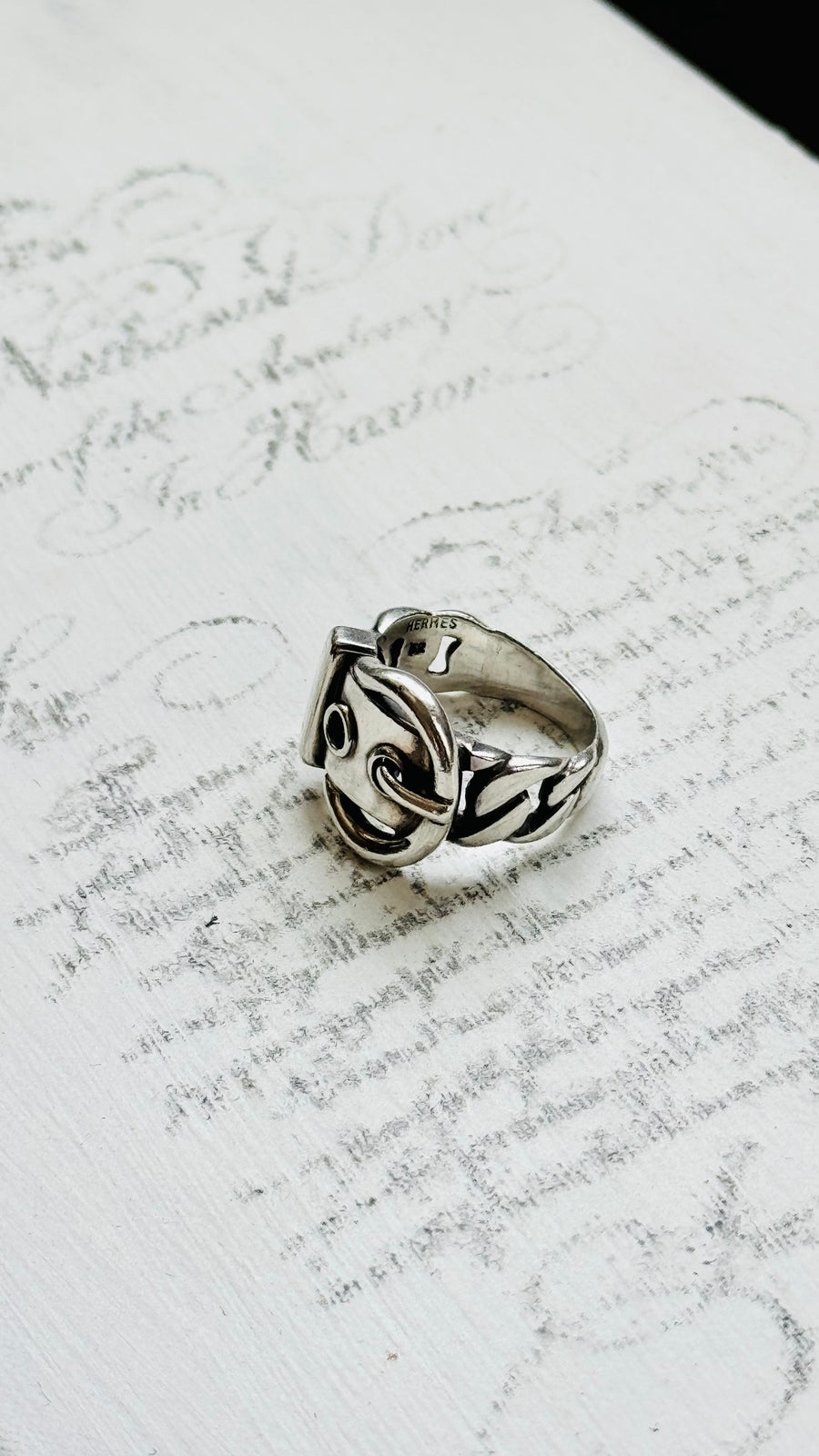 Vintage Hermès 925 silver ring with buckle design