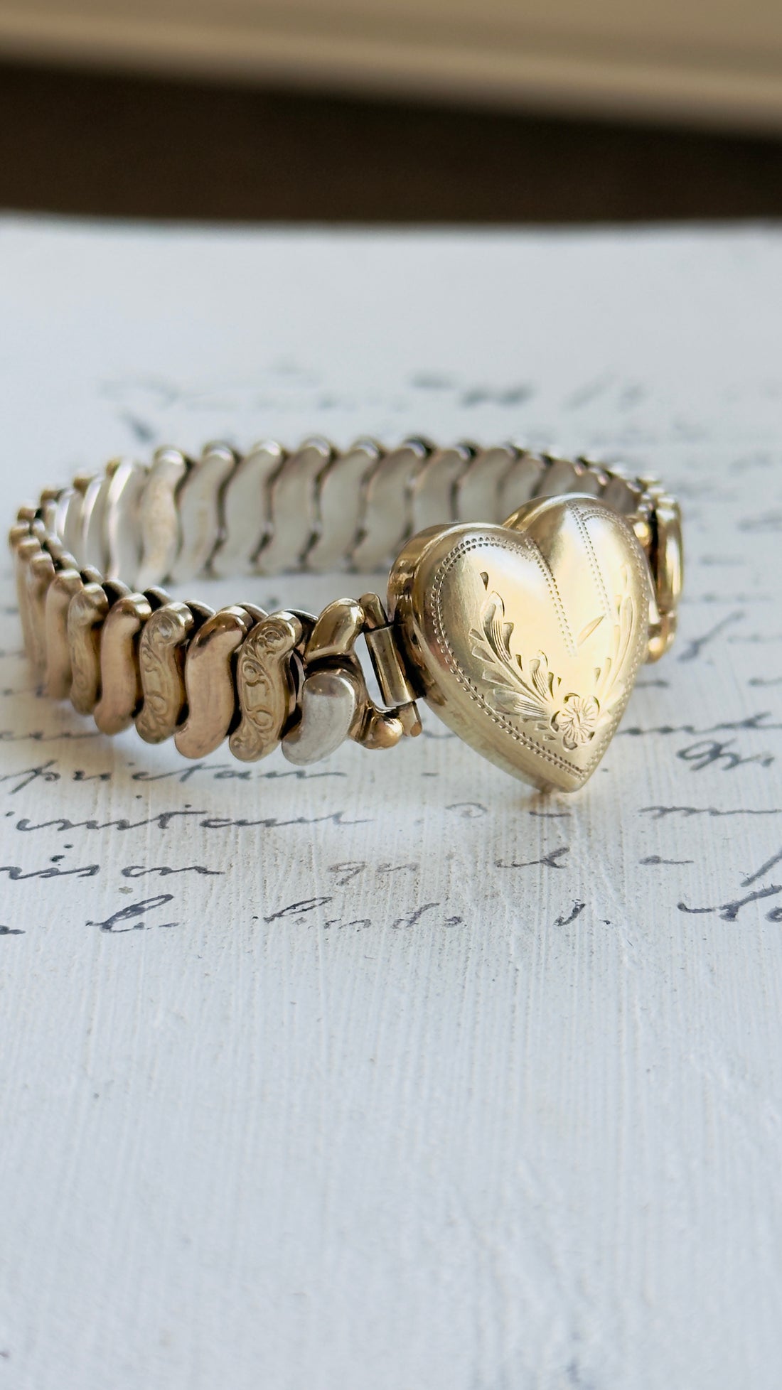 Co-Star Sweetheart Expansion Bracelet