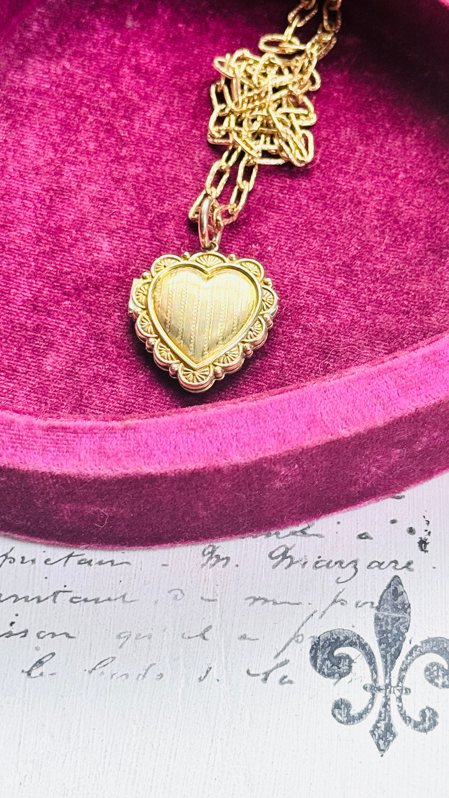 vintage heart locket