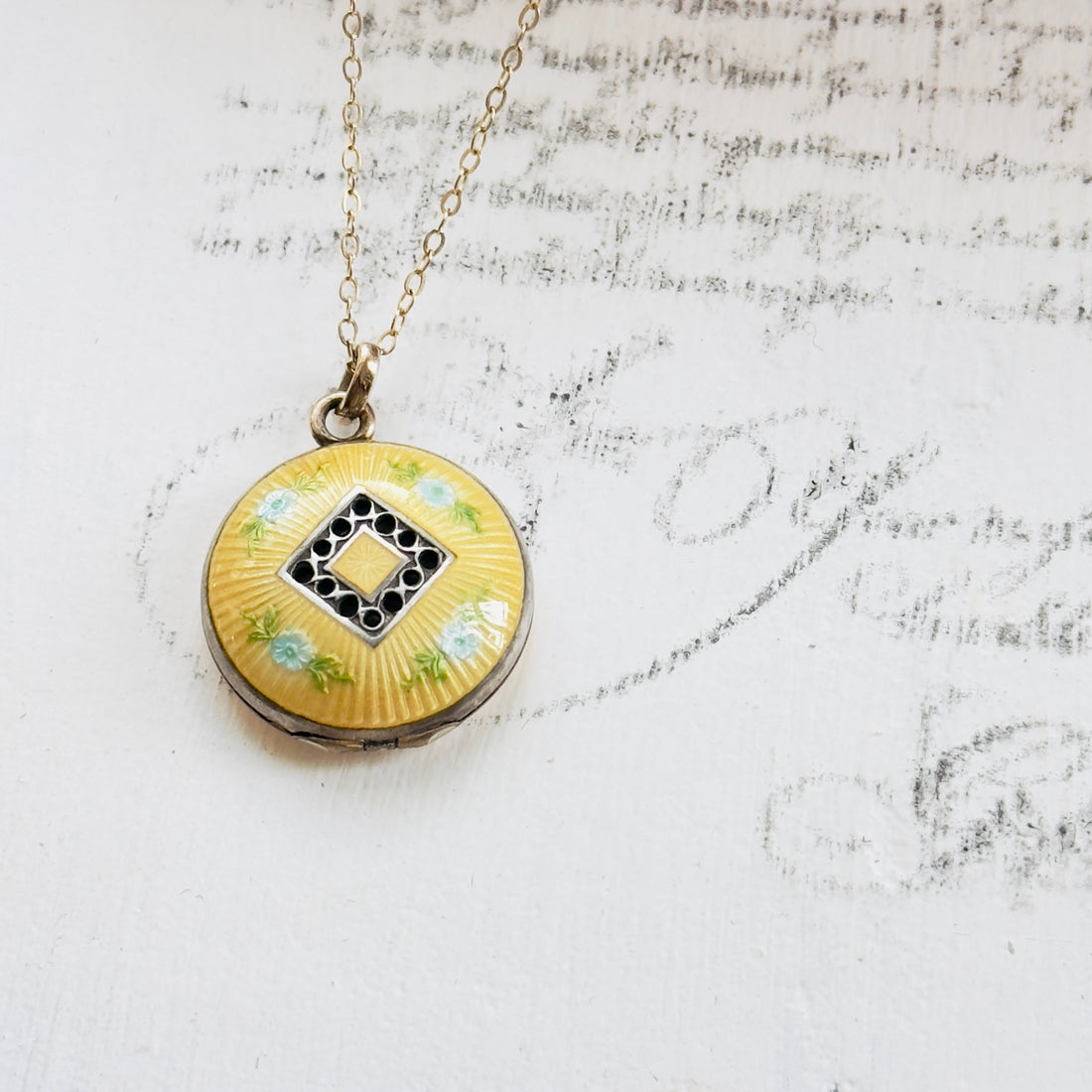 antique floral locket,