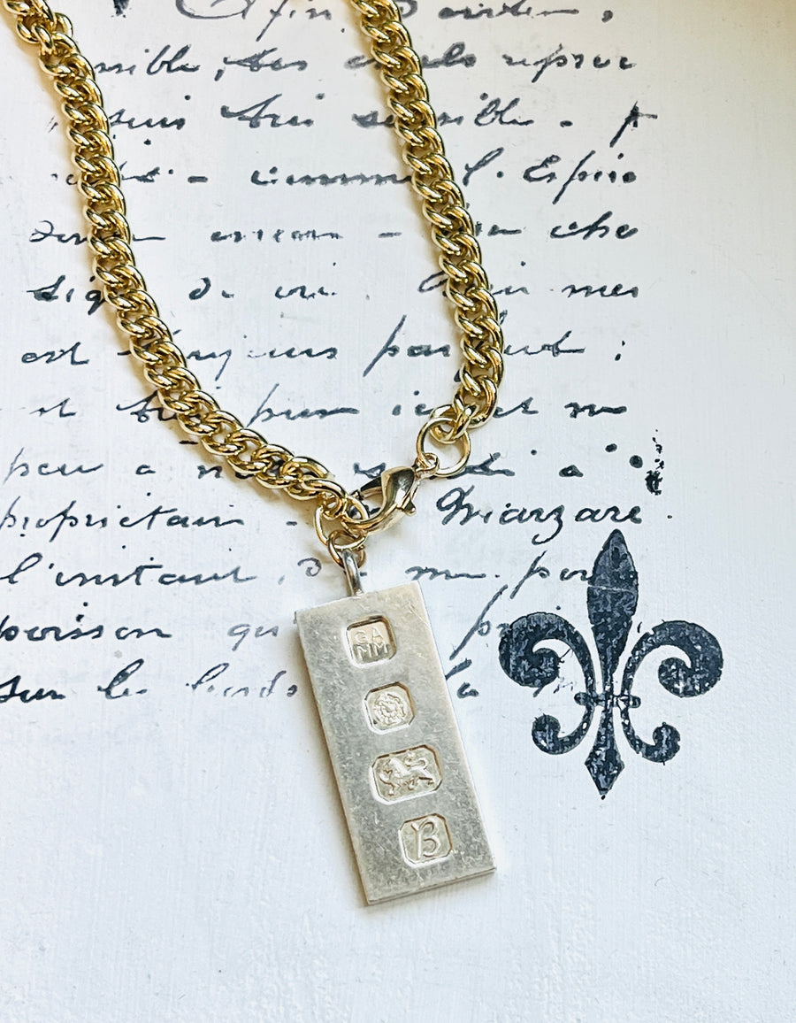 Shop our collection of antique and vintage necklaces at hipV
