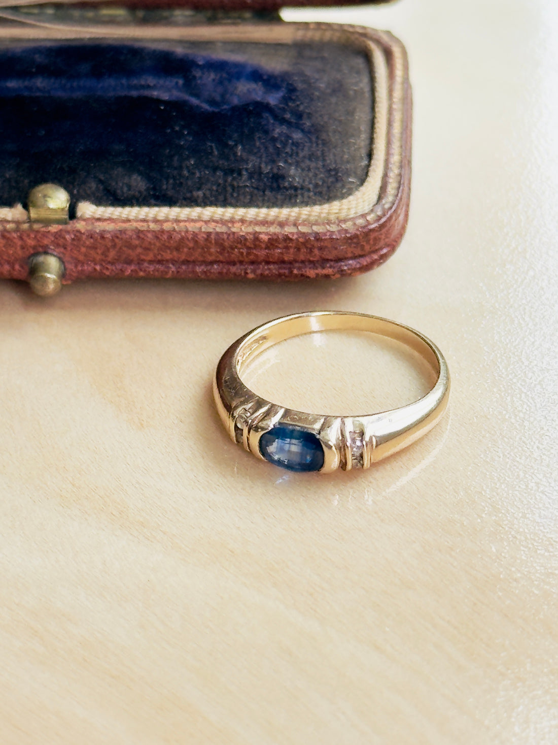 Vintage Sapphire & Diamond Ring in 10K Yellow Gold - Size 6.5