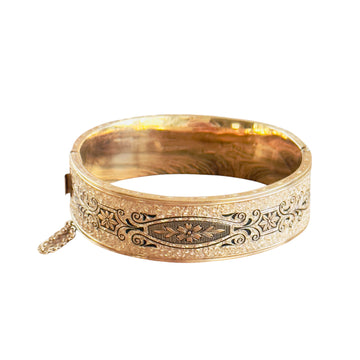 Victorian gold-filled bracelet with Taille d’Épargne floral scroll design