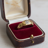 Close-up of antique diamond flower ring in yellow gold, six old mine cut diamonds, size 8, hipV Modern Vintage Jewelry