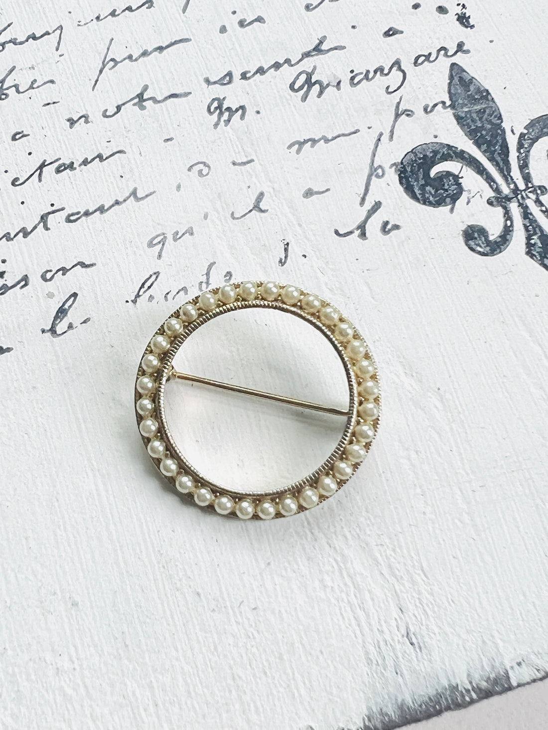 Round Pearl Brooch