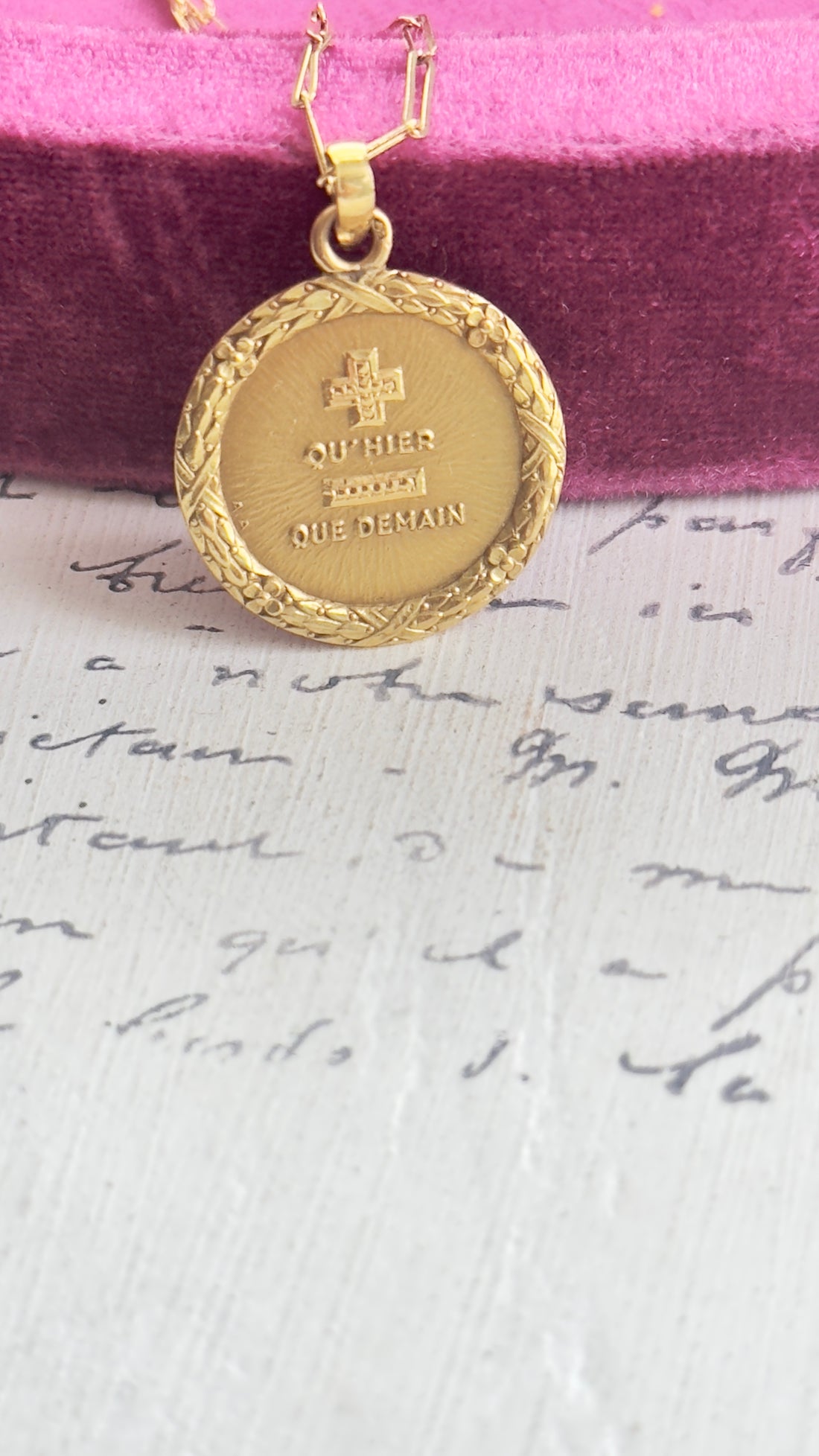 18K gold French Love Token