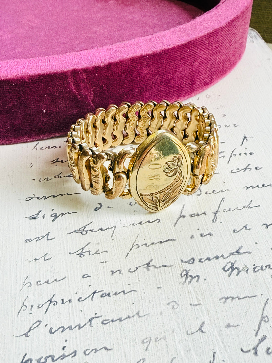 Antique Sweetheart Bracelet