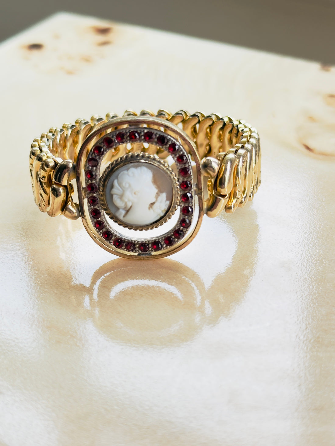 Pitman & Keeler cameo bracelet with expansion band, stackable design