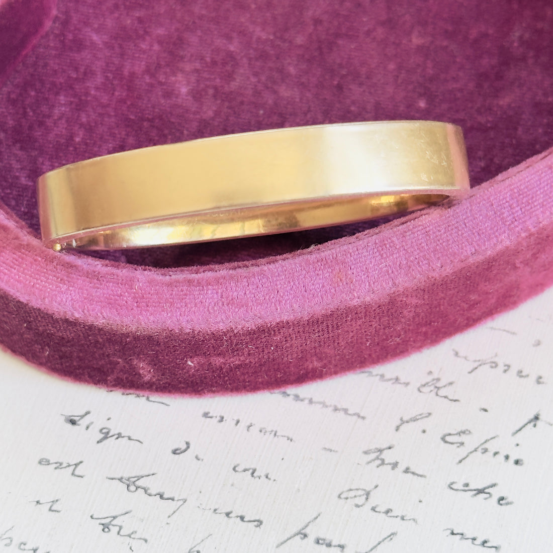 Vintage Foster and Bailey hinged bangle bracelet with clean reverse