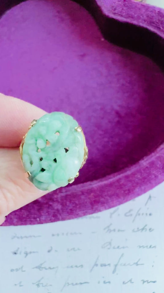 Video of 14k Gold Jade Ring