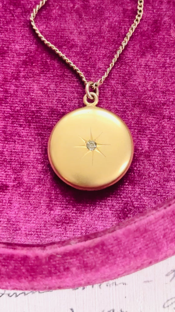 vidoe of antique gold locket