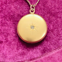 vidoe of antique gold locket