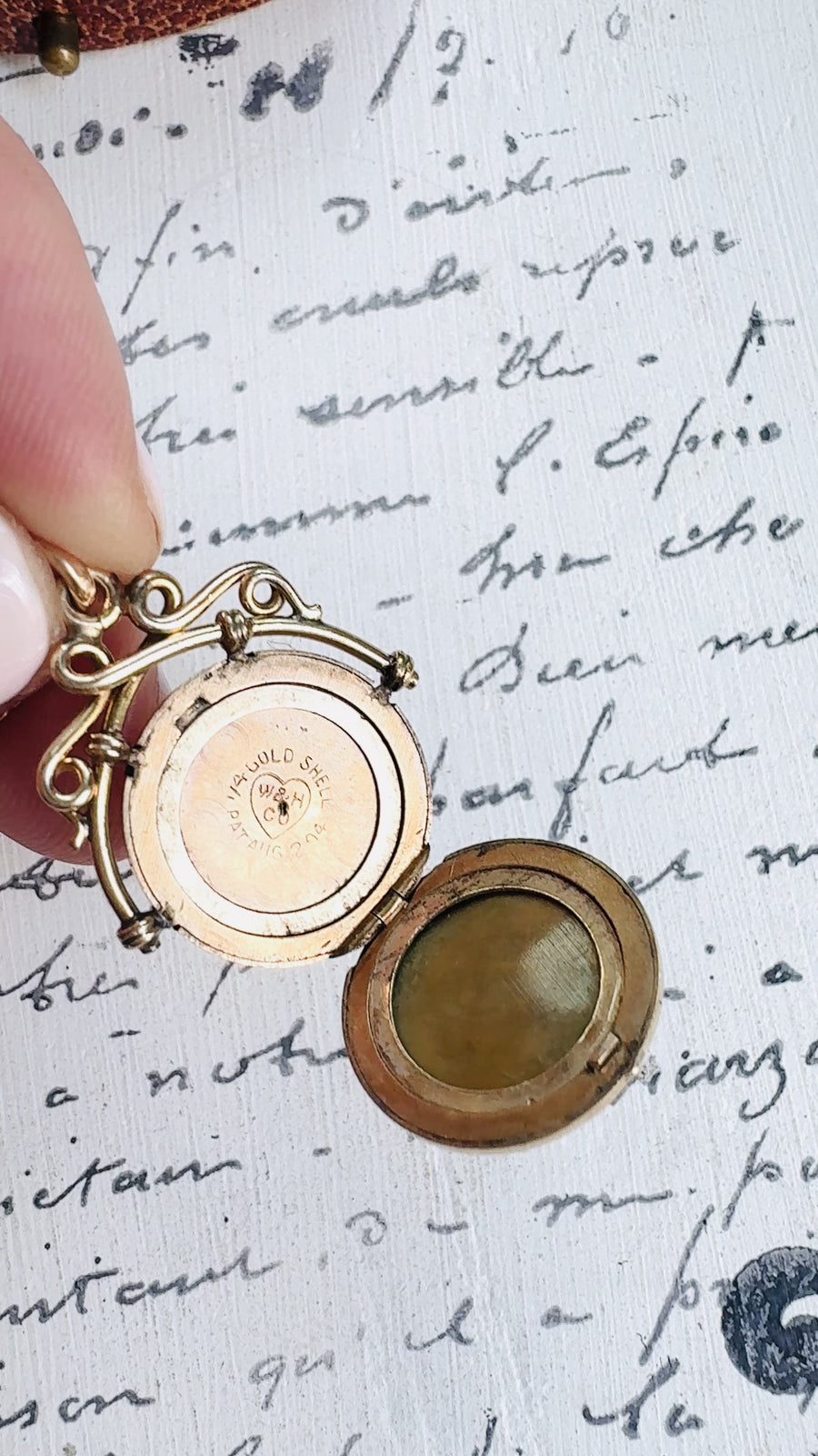 Gold Keepsake Photo Locket