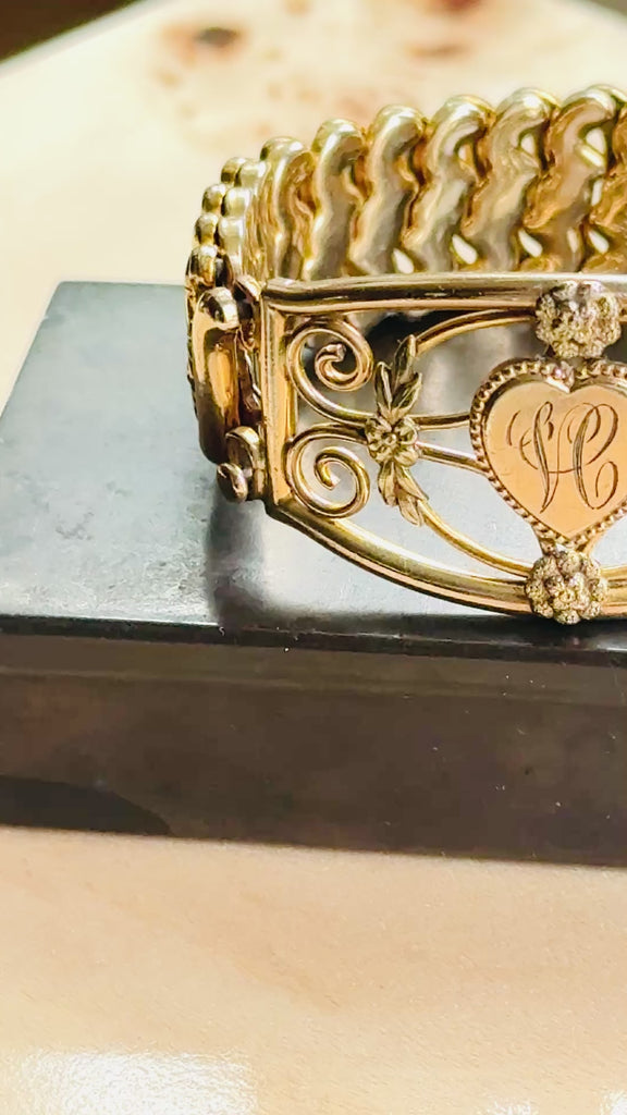 Video of sweetheart bracelet