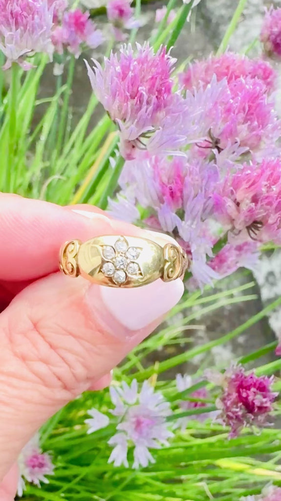 video of 18k Gold Diamond Ring