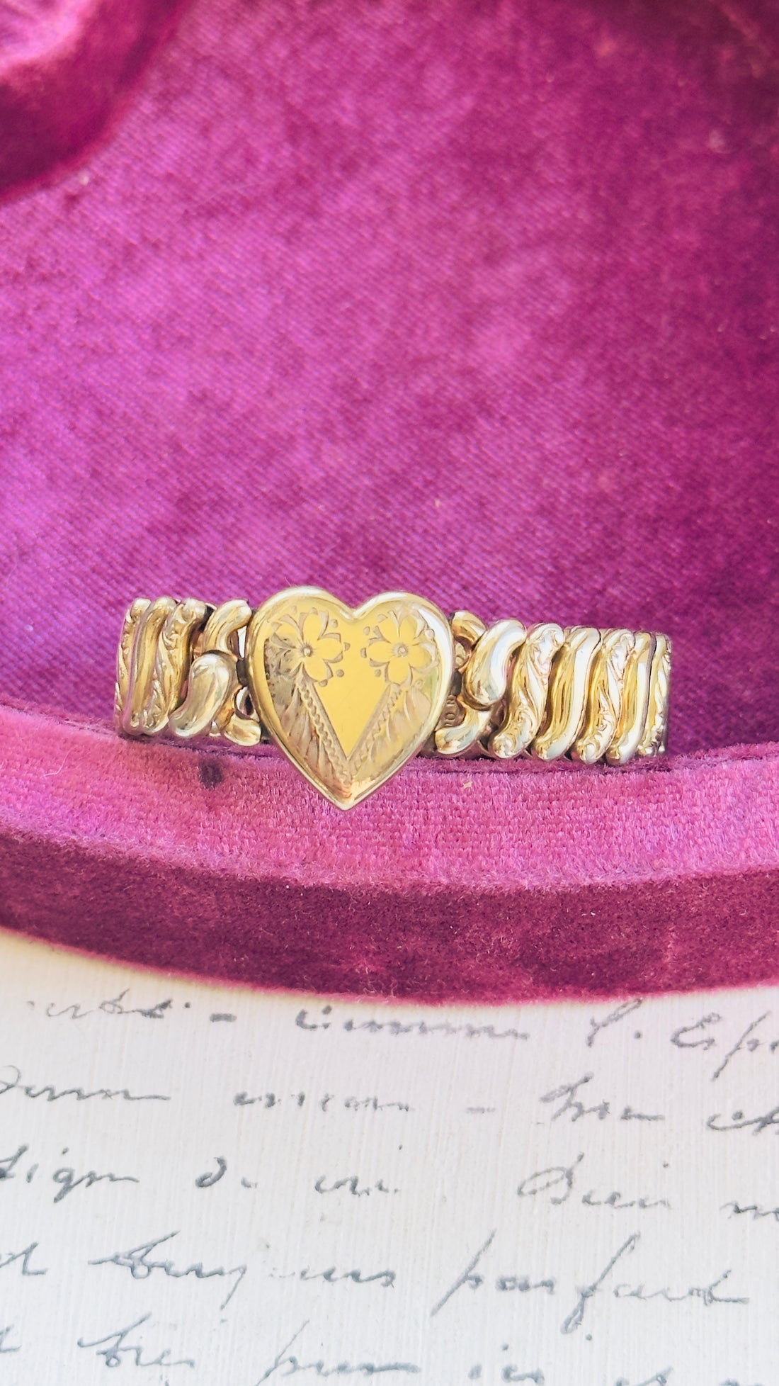 vintage American Queen sweetheart bracelet