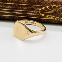 antique gold signet ring 